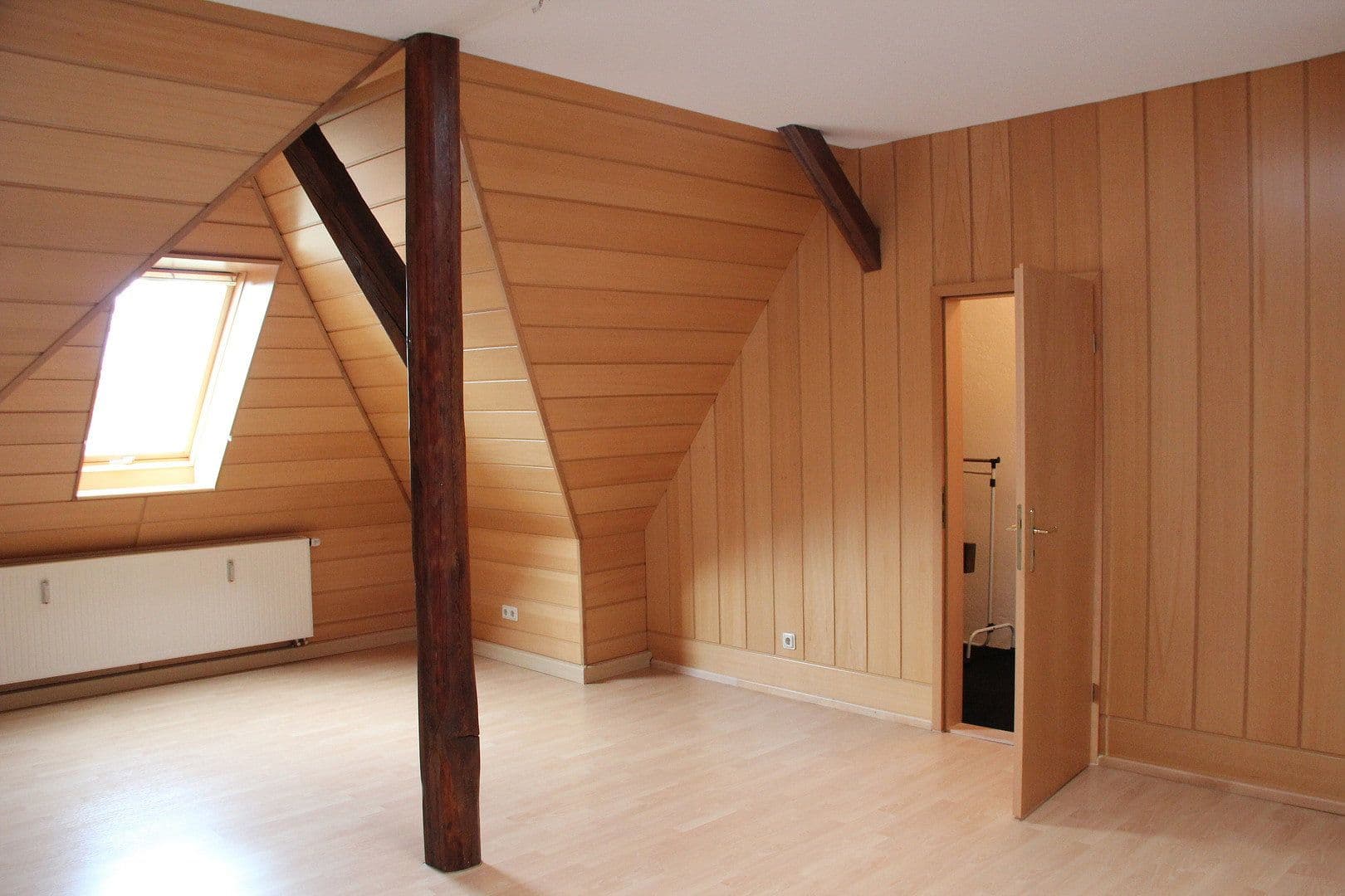 Prodej domu 625 m², pozemek 2.035 m², Kottmar, Sasko Prodej domu 625 m², pozemek 2.035 m², Kottmar, Sasko