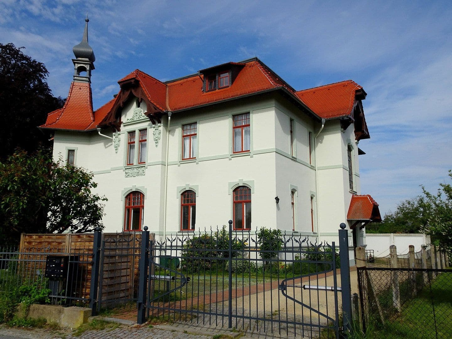 Prodej domu 625 m², pozemek 2.035 m², Kottmar, Sasko Prodej domu 625 m², pozemek 2.035 m², Kottmar, Sasko