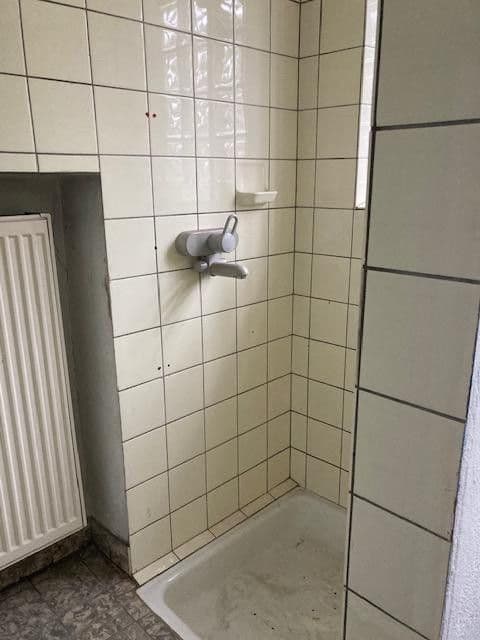Pronájem nebytového prostoru 372 m², Reinshagener Str., Remscheid, Severní Porýní-Vestfálsko Pronájem nebytového prostoru 372 m², Reinshagener Str., Remscheid, Severní Porýní-Vestfálsko