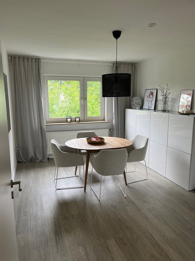 Pronájem bytu 3+1 73 m², Bergisch Gladbach, Severní Porýní-Vestfálsko Pronájem bytu 3+1 73 m², Bergisch Gladbach, Severní Porýní-Vestfálsko