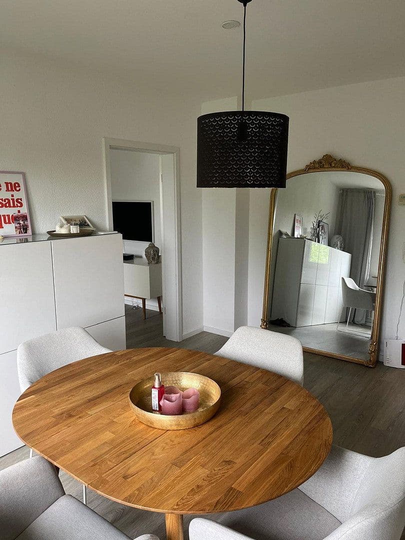 Pronájem bytu 3+1 73 m², Bergisch Gladbach, Severní Porýní-Vestfálsko Pronájem bytu 3+1 73 m², Bergisch Gladbach, Severní Porýní-Vestfálsko
