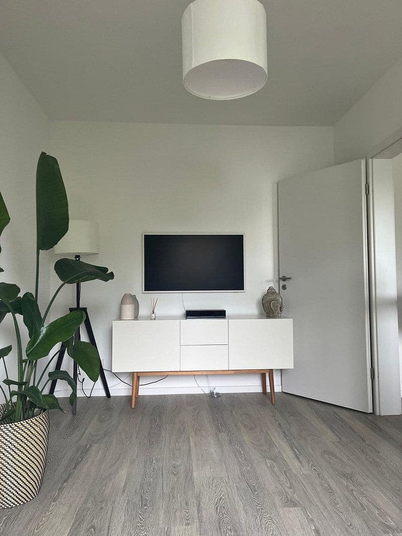 Pronájem bytu 3+1 73 m², Bergisch Gladbach, Severní Porýní-Vestfálsko Pronájem bytu 3+1 73 m², Bergisch Gladbach, Severní Porýní-Vestfálsko
