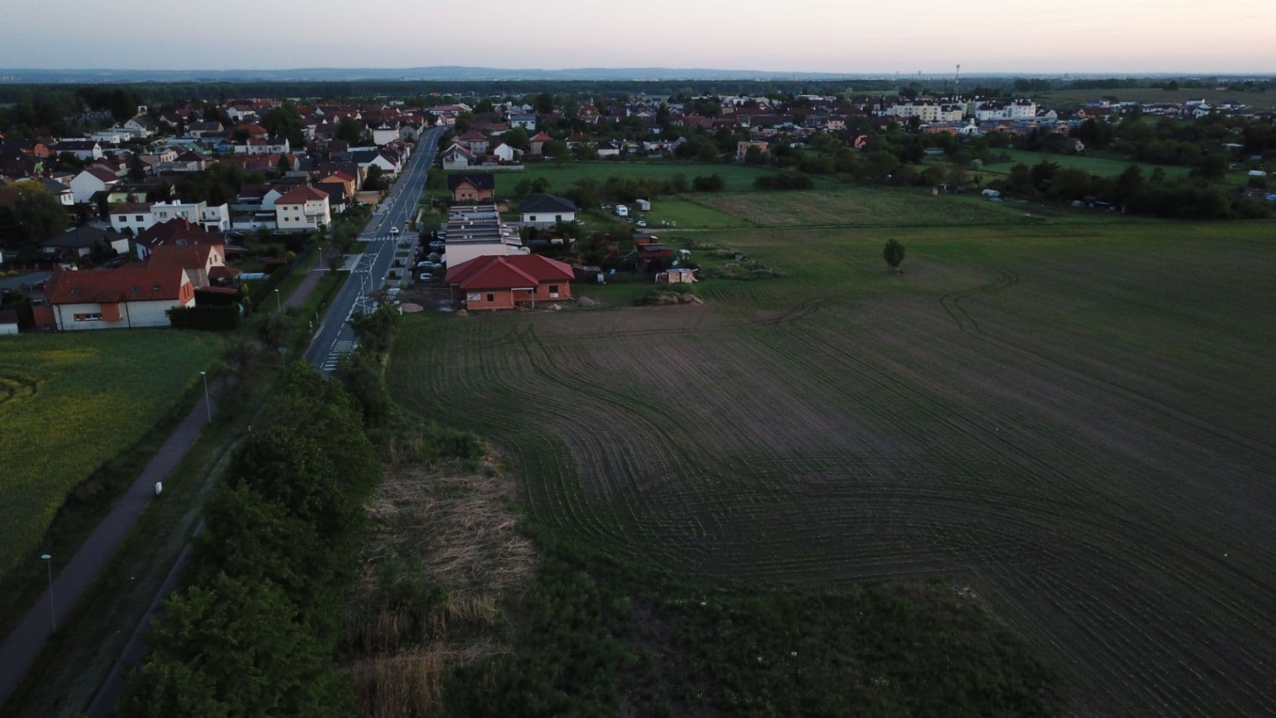 Prodej pozemku 1.679 m², Sezemice, Pardubický kraj Prodej pozemku 1.679 m², Sezemice, Pardubický kraj