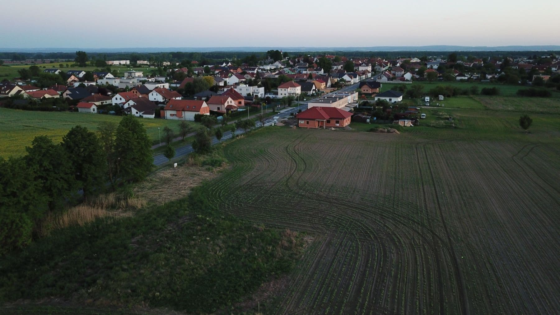 Prodej pozemku 1.679 m², Sezemice, Pardubický kraj Prodej pozemku 1.679 m², Sezemice, Pardubický kraj