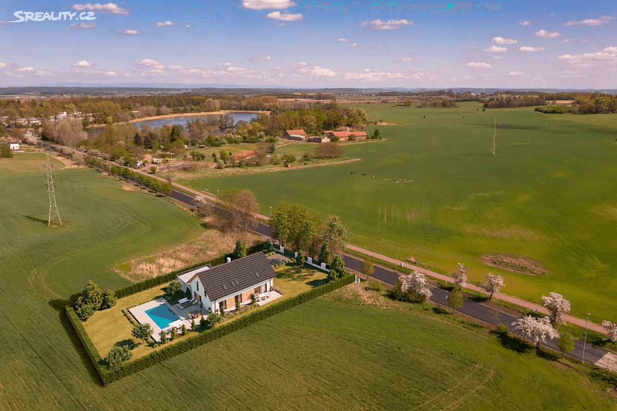 Prodej pozemku 1.679 m², Sezemice, Pardubický kraj Prodej pozemku 1.679 m², Sezemice, Pardubický kraj