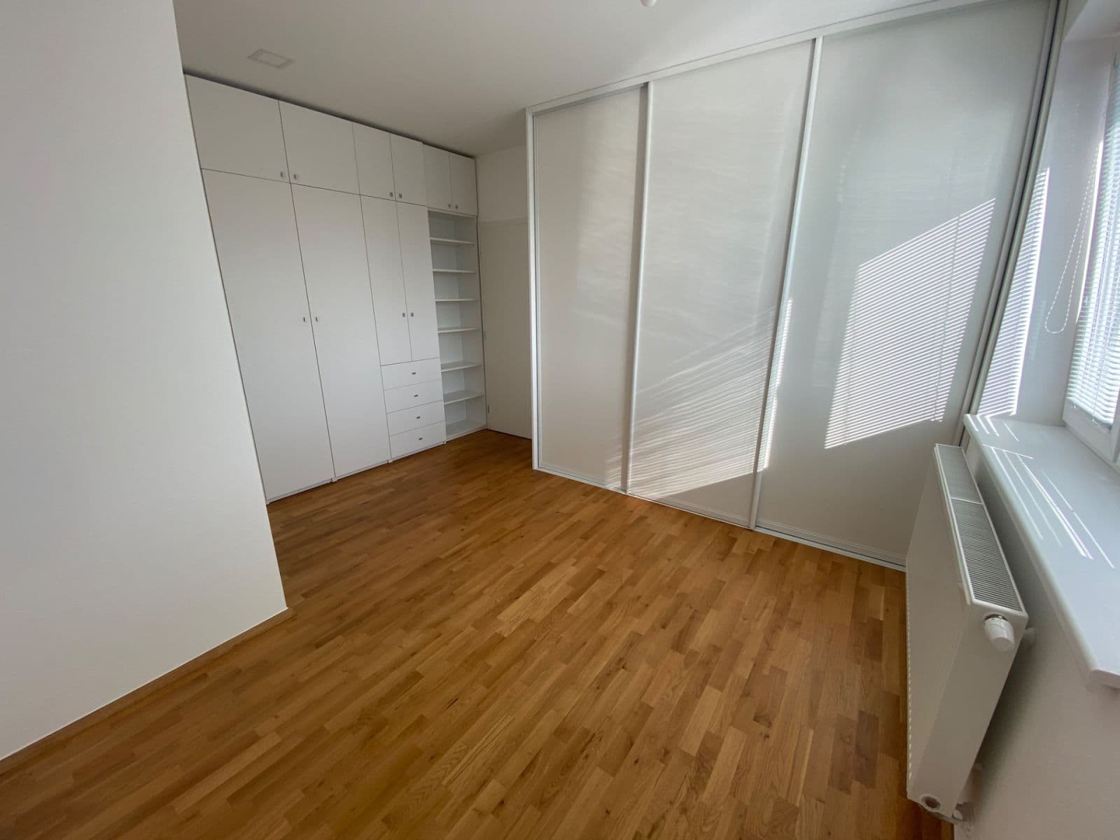Pronájem bytu 2+1 46 m², Račianska, Nové Mesto, Bratislavský kraj Pronájem bytu 2+1 46 m², Račianska, Nové Mesto, Bratislavský kraj