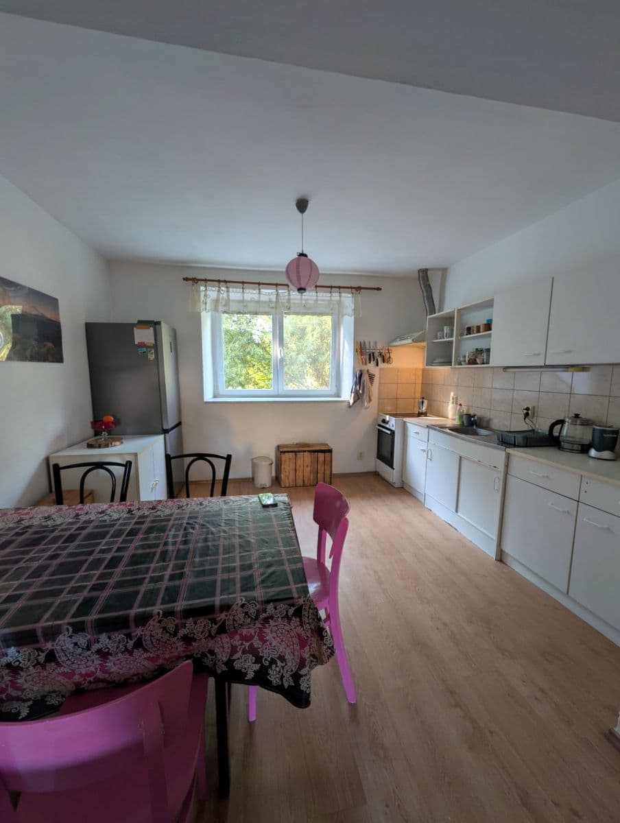 Pronájem domu 100 m², pozemek 247 m², V Poustkách, Mratín, Středočeský kraj Pronájem domu 100 m², pozemek 247 m², V Poustkách, Mratín, Středočeský kraj