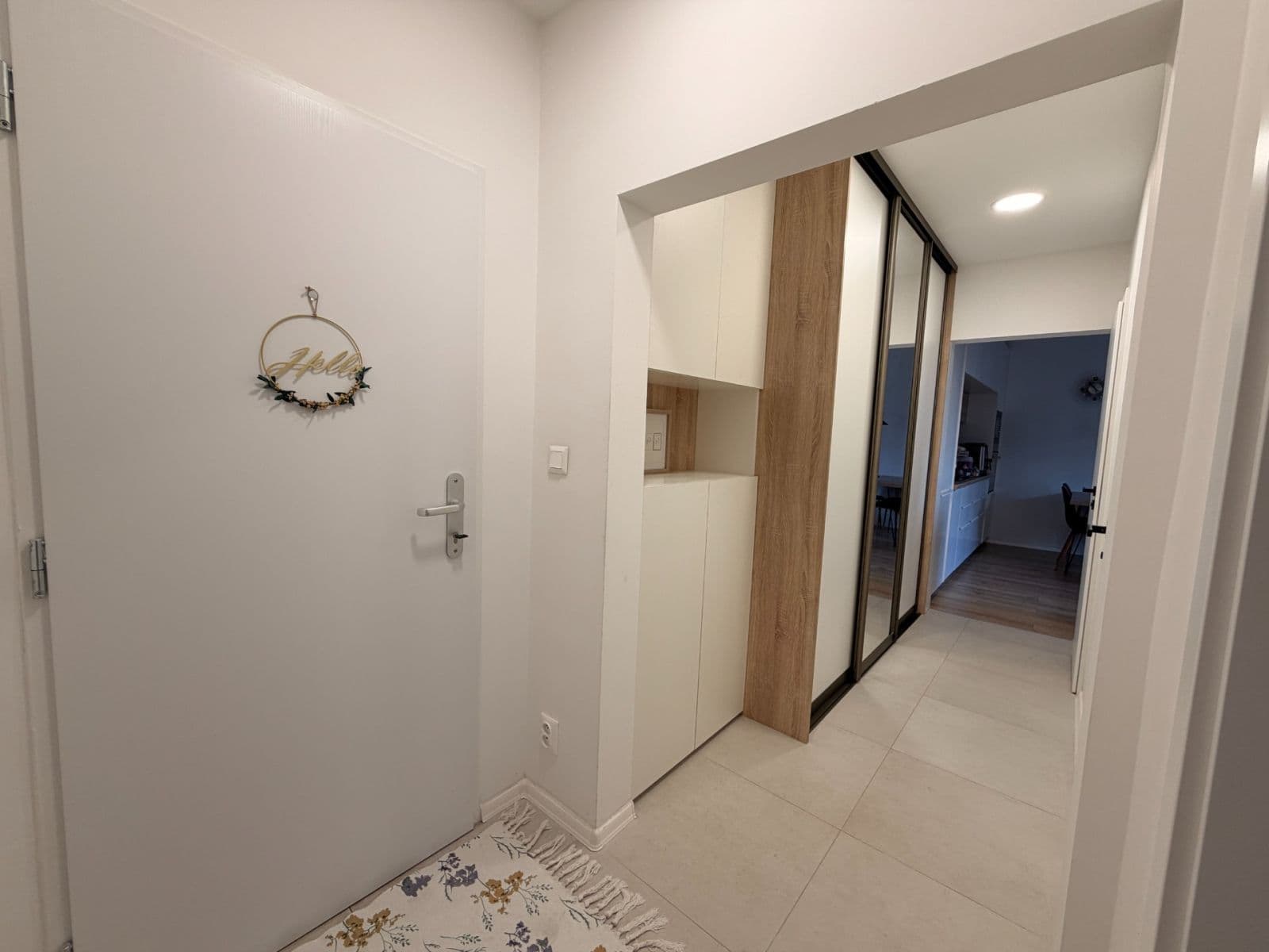 Pronájem bytu 3+1 58 m², Mikovíniho, Nové Mesto, Bratislavský kraj Pronájem bytu 3+1 58 m², Mikovíniho, Nové Mesto, Bratislavský kraj