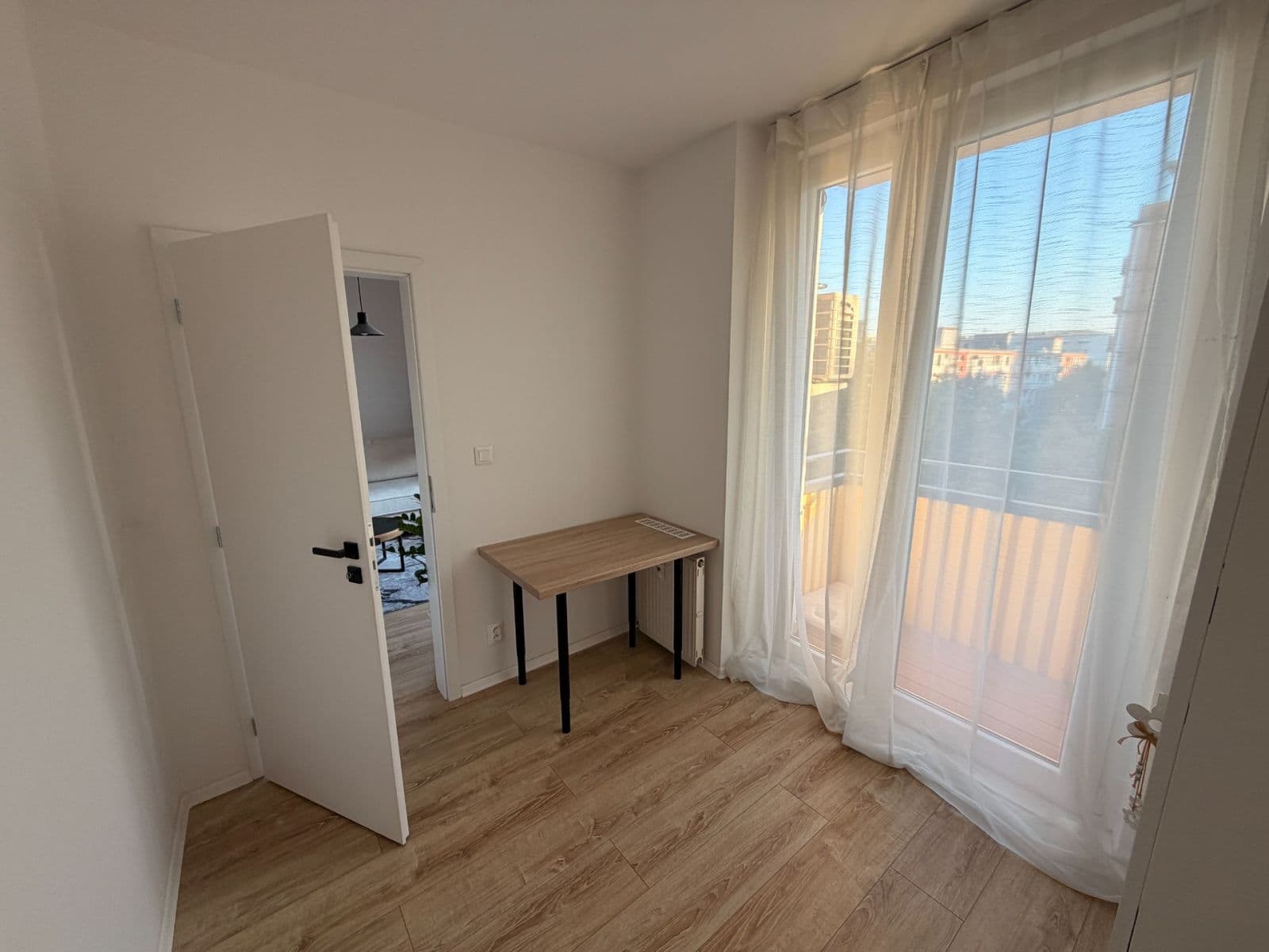 Pronájem bytu 3+1 58 m², Mikovíniho, Nové Mesto, Bratislavský kraj Pronájem bytu 3+1 58 m², Mikovíniho, Nové Mesto, Bratislavský kraj