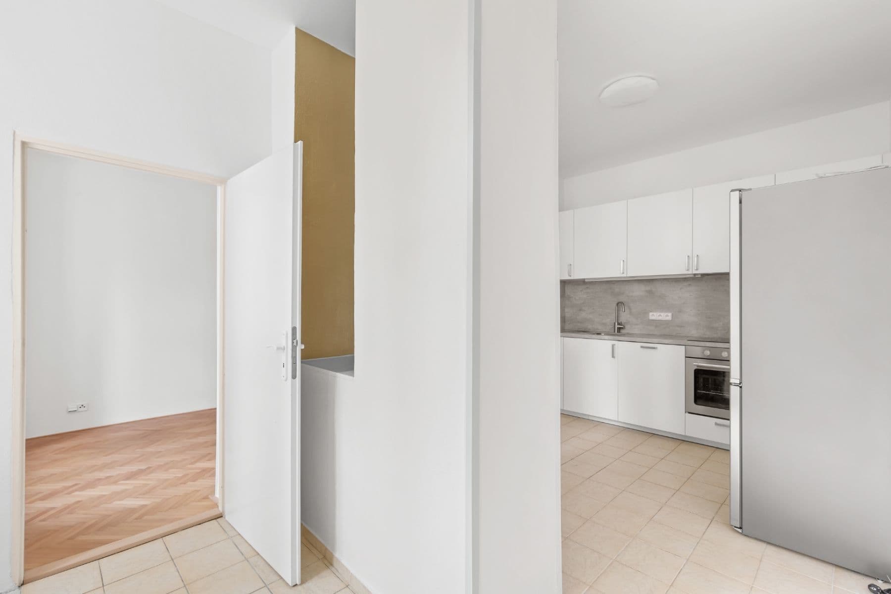 Pronájem bytu 3+1 80 m², Kamenická, Praha, Praha Pronájem bytu 3+1 80 m², Kamenická, Praha, Praha