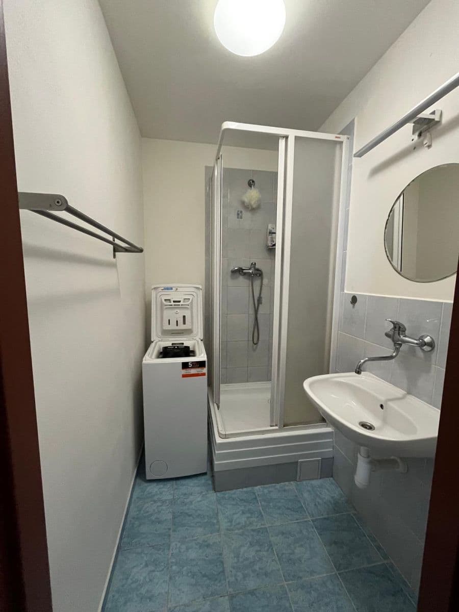 Prodej bytu 1+kk 27 m², Hlavatého, Praha, Praha Prodej bytu 1+kk 27 m², Hlavatého, Praha, Praha