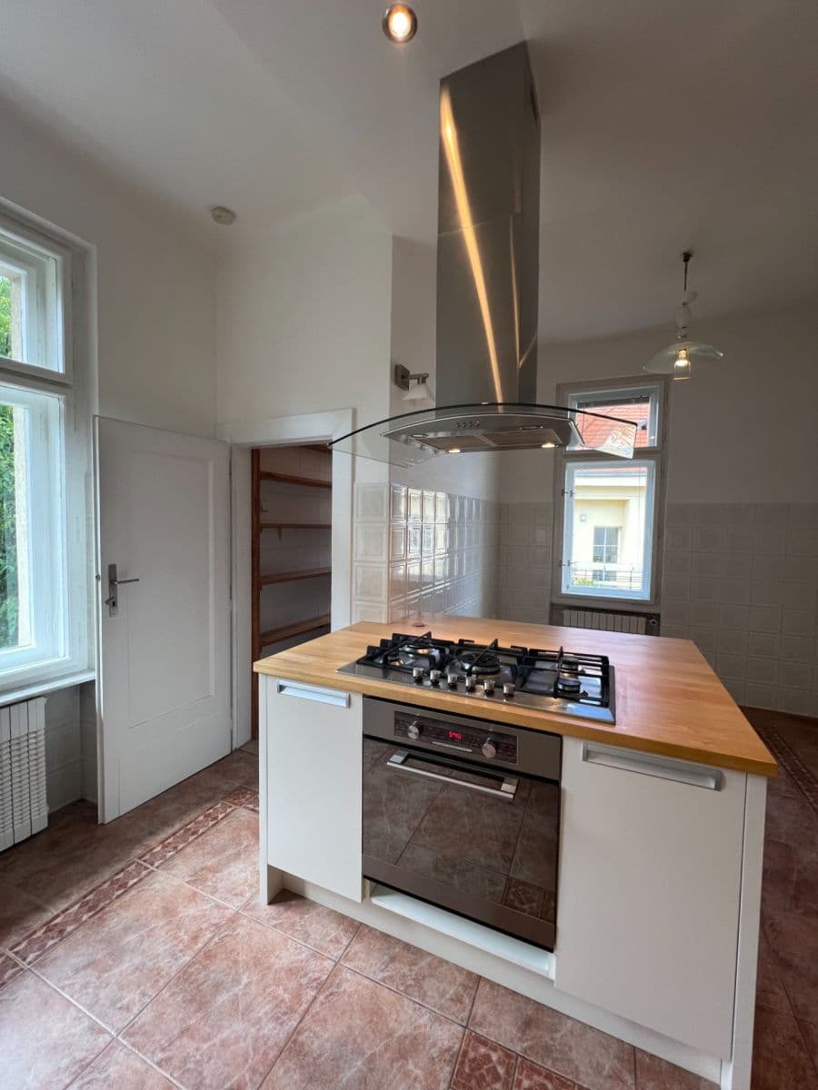 Pronájem bytu 5+1 150 m², Šárecká, Praha, Praha Pronájem bytu 5+1 150 m², Šárecká, Praha, Praha