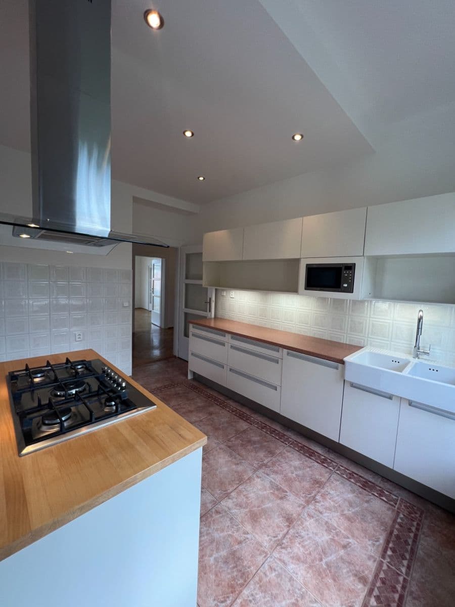 Pronájem bytu 5+1 150 m², Šárecká, Praha, Praha Pronájem bytu 5+1 150 m², Šárecká, Praha, Praha