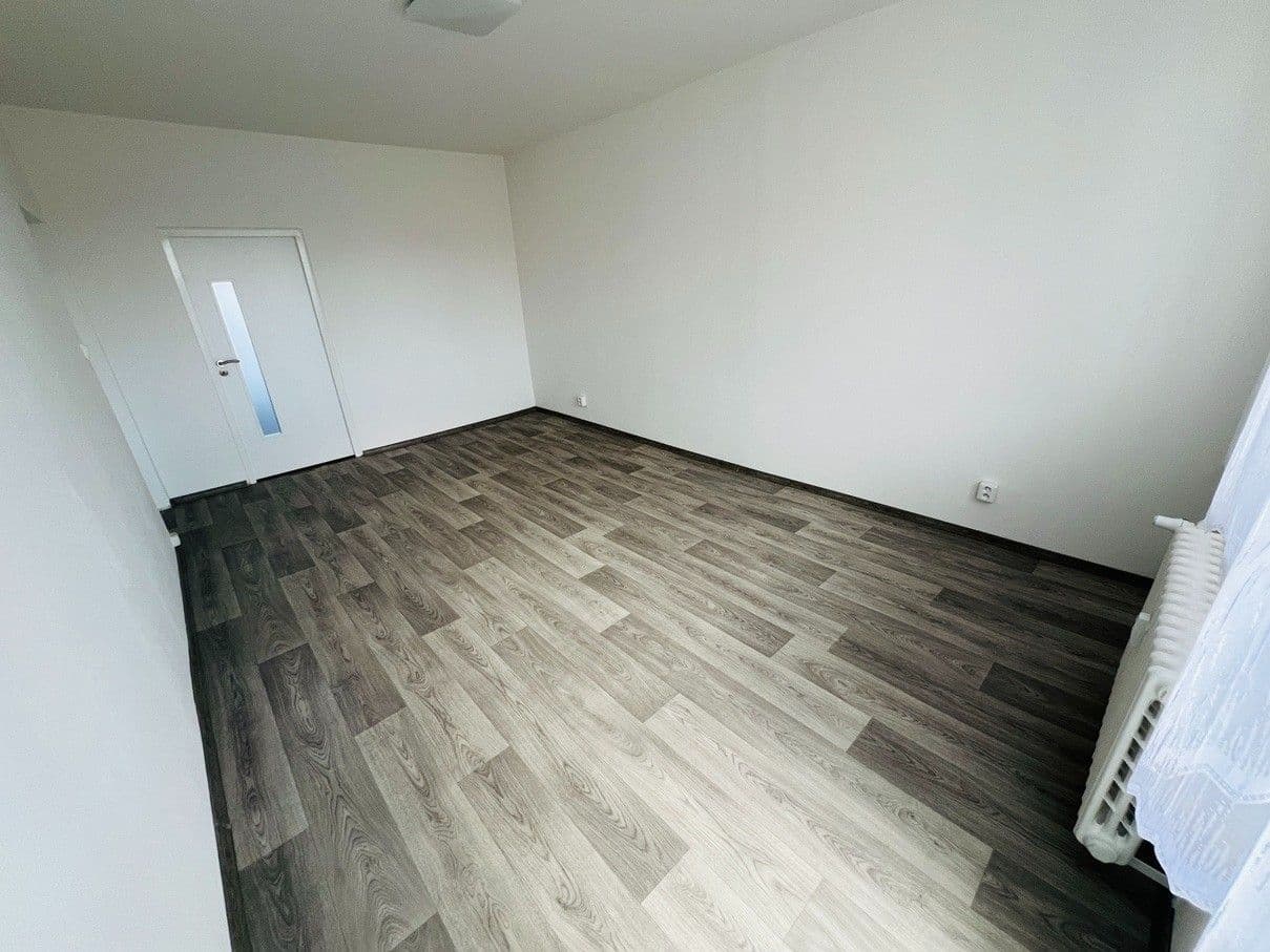 Pronájem bytu 2+1 56 m², Káranská, Praha, Praha Pronájem bytu 2+1 56 m², Káranská, Praha, Praha