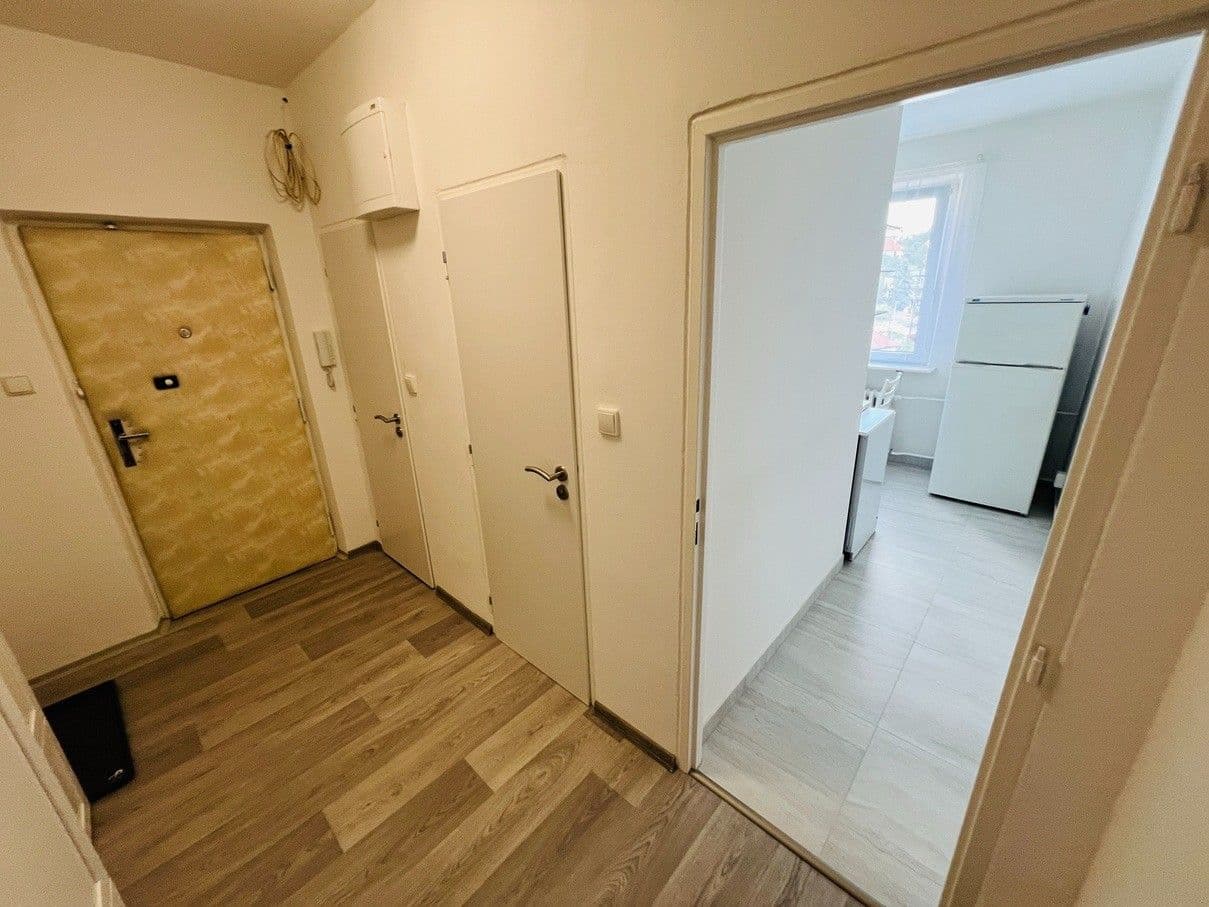 Pronájem bytu 2+1 56 m², Káranská, Praha, Praha Pronájem bytu 2+1 56 m², Káranská, Praha, Praha