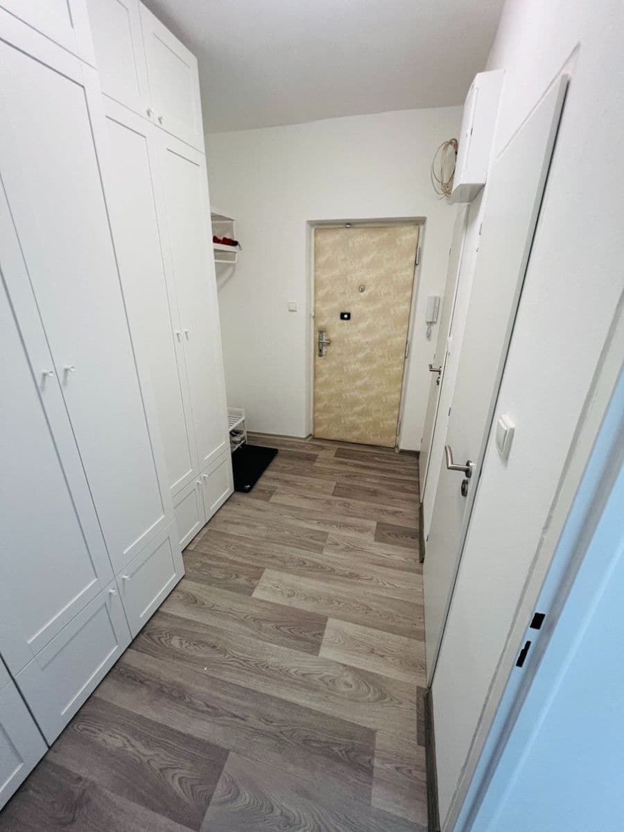Pronájem bytu 2+1 56 m², Káranská, Praha, Praha Pronájem bytu 2+1 56 m², Káranská, Praha, Praha