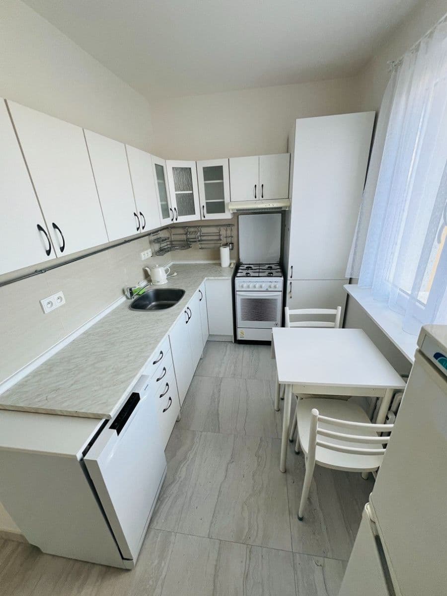 Pronájem bytu 2+1 56 m², Káranská, Praha, Praha Pronájem bytu 2+1 56 m², Káranská, Praha, Praha