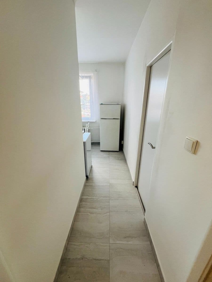Pronájem bytu 2+1 56 m², Káranská, Praha, Praha Pronájem bytu 2+1 56 m², Káranská, Praha, Praha