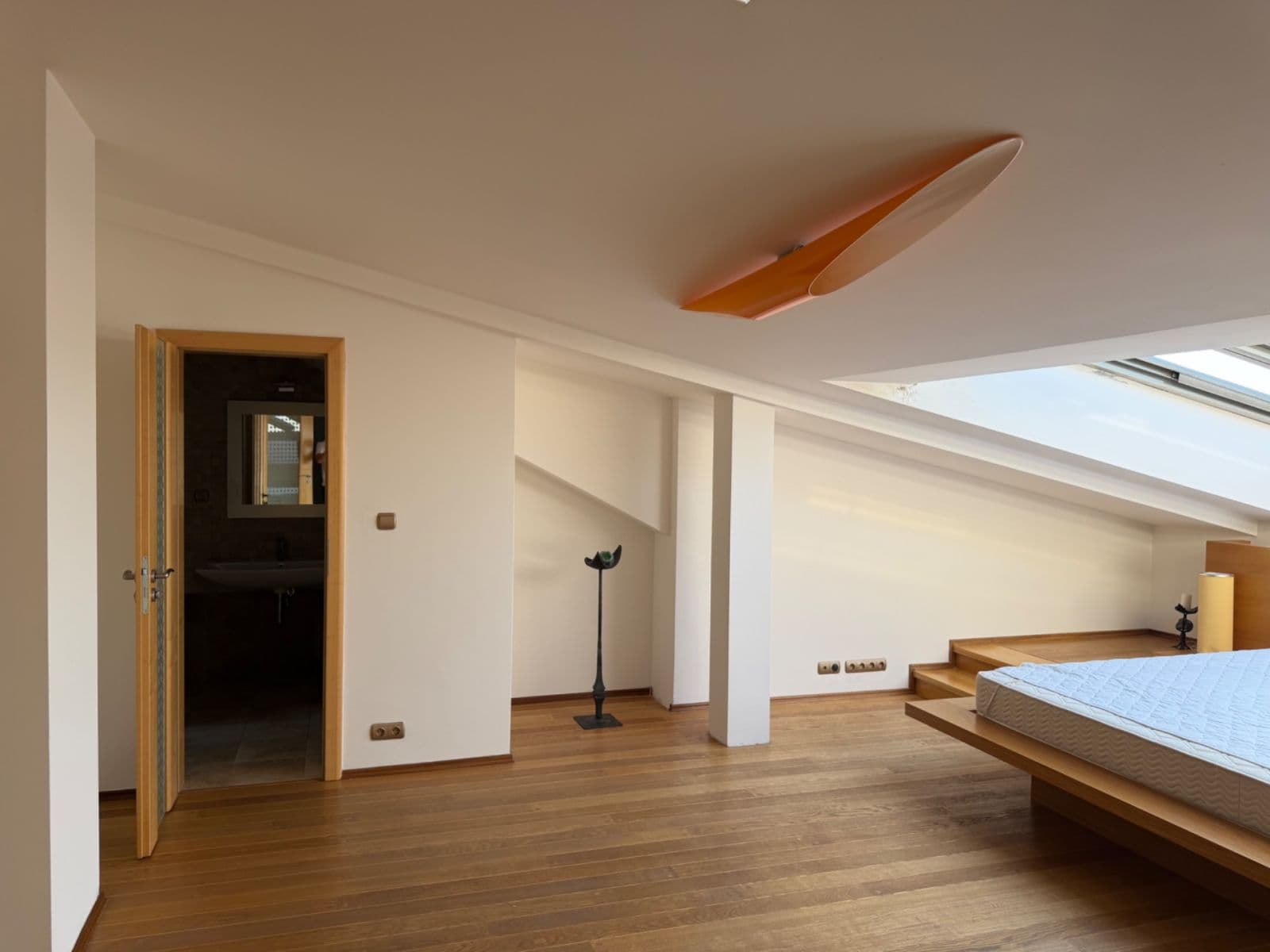 Pronájem bytu 3+kk 157 m², Korunní, Praha, Praha Pronájem bytu 3+kk 157 m², Korunní, Praha, Praha