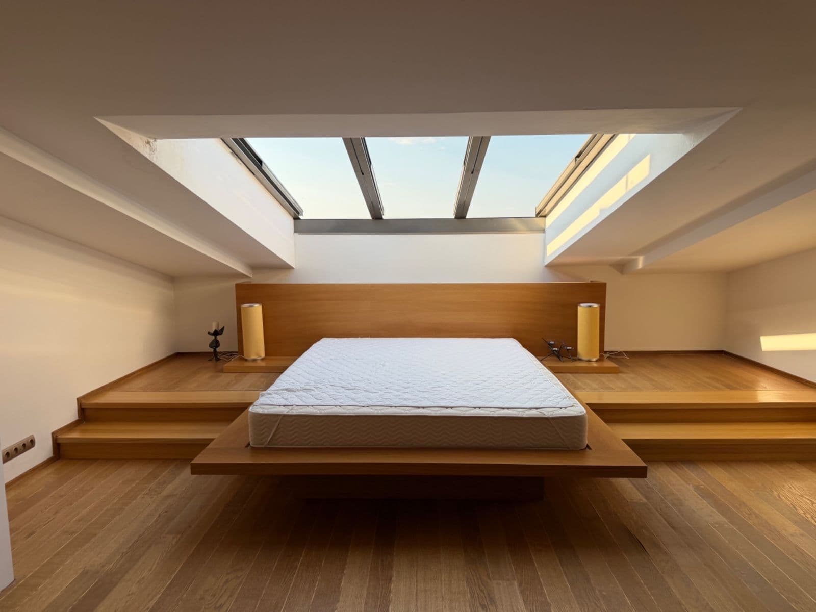 Pronájem bytu 3+kk 157 m², Korunní, Praha, Praha Pronájem bytu 3+kk 157 m², Korunní, Praha, Praha