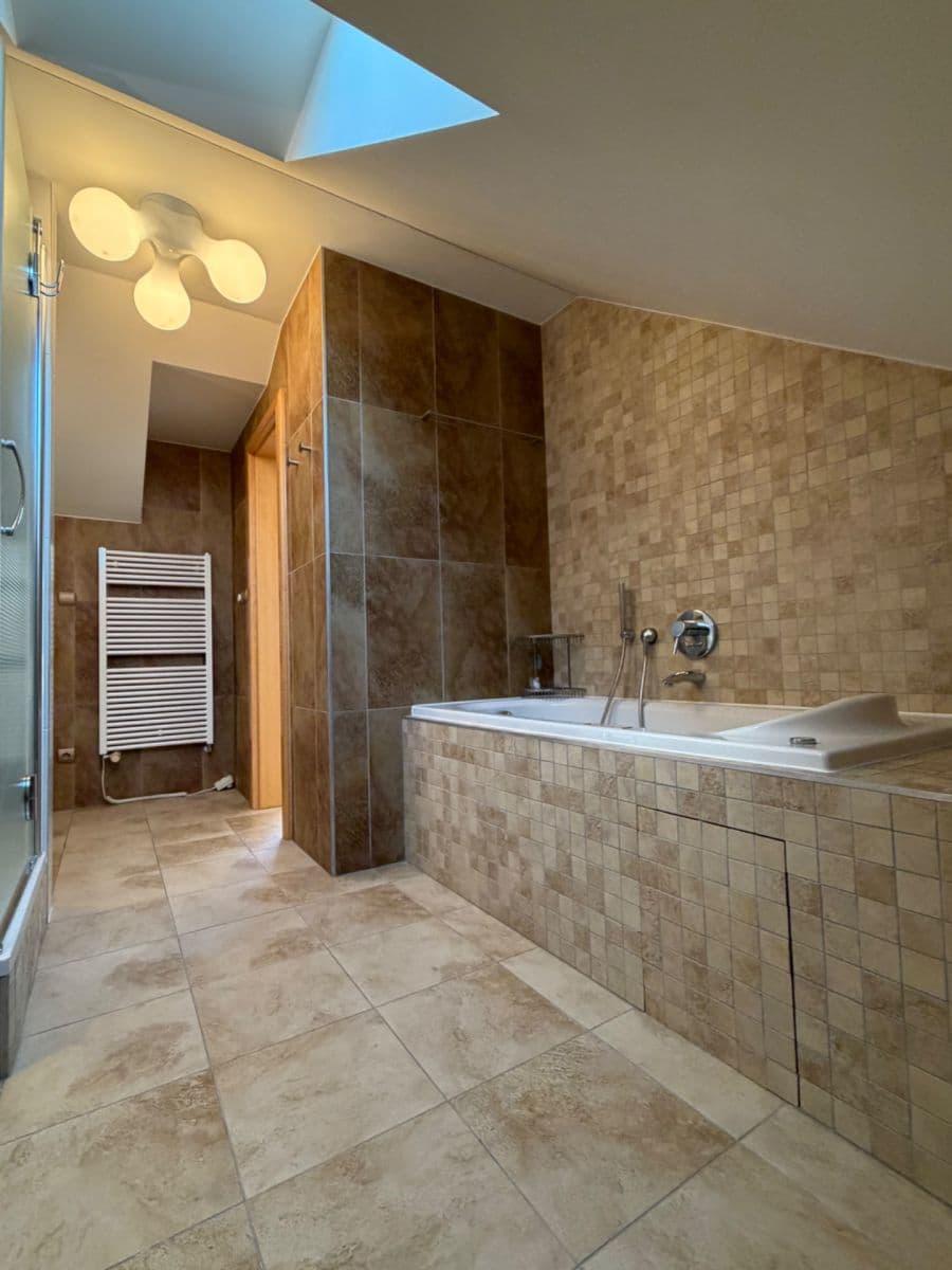 Pronájem bytu 3+kk 157 m², Korunní, Praha, Praha Pronájem bytu 3+kk 157 m², Korunní, Praha, Praha