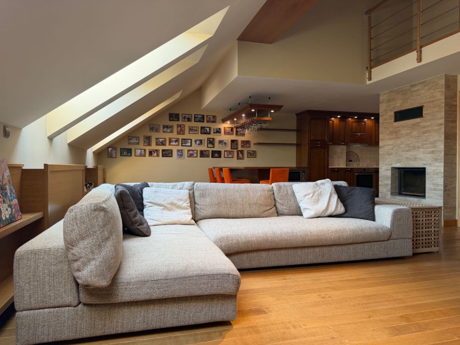 Pronájem bytu 3+kk 157 m², Korunní, Praha, Praha Pronájem bytu 3+kk 157 m², Korunní, Praha, Praha