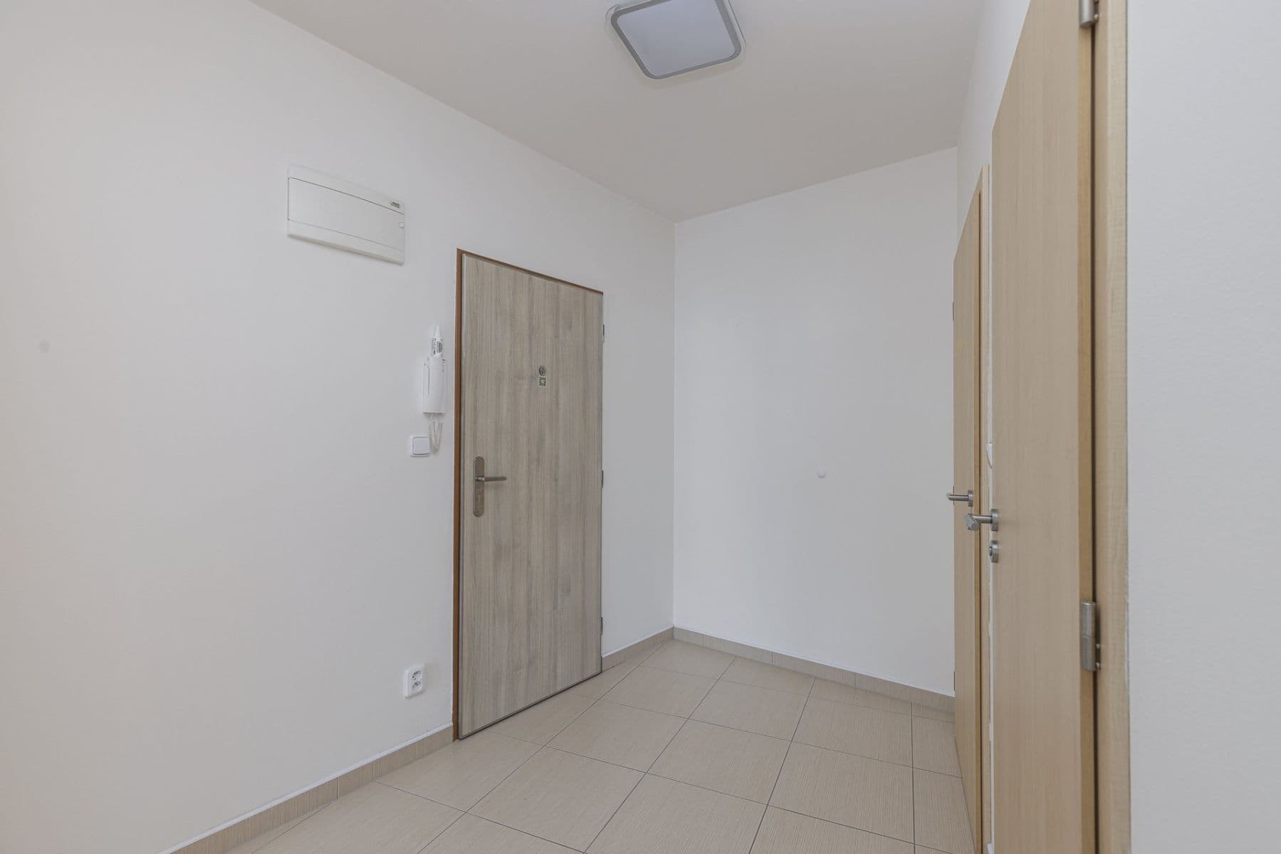 Pronájem bytu 1+kk 51 m², Rudolfa Holeky, Praha, Praha Pronájem bytu 1+kk 51 m², Rudolfa Holeky, Praha, Praha