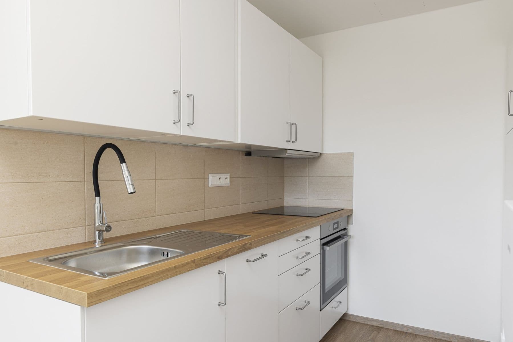 Pronájem bytu 1+kk 36 m², Nušlova, Praha, Praha Pronájem bytu 1+kk 36 m², Nušlova, Praha, Praha
