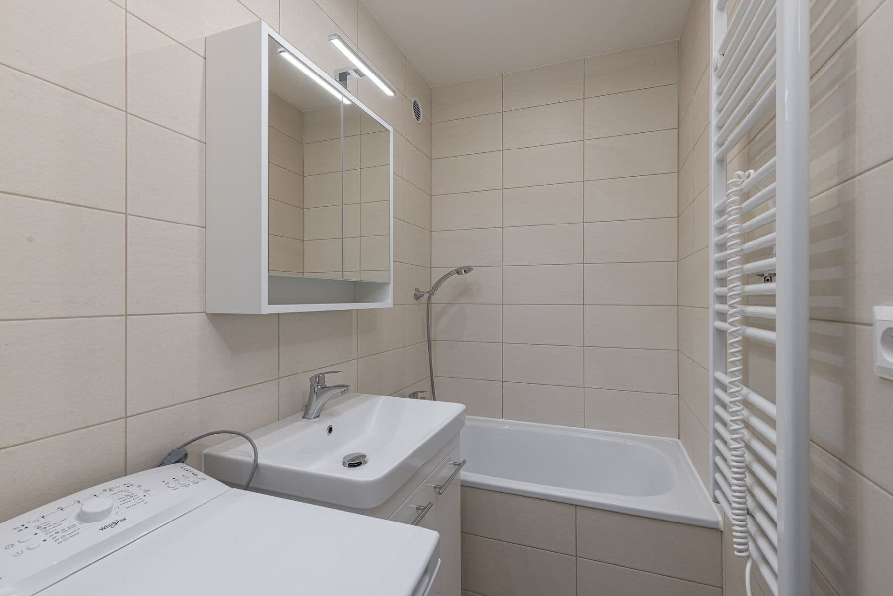 Pronájem bytu 1+kk 36 m², Nušlova, Praha, Praha Pronájem bytu 1+kk 36 m², Nušlova, Praha, Praha