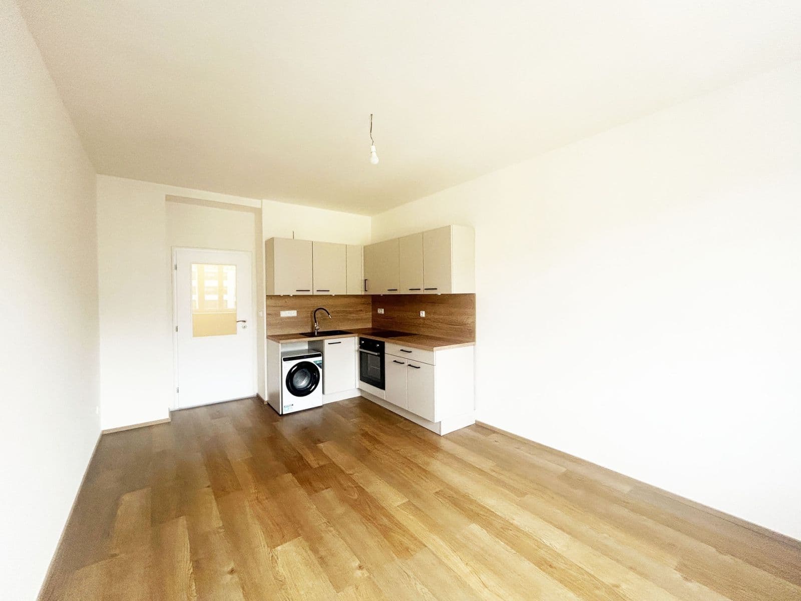 Pronájem bytu 1+kk 23 m², Bohuslava ze Švamberka, Praha, Praha Pronájem bytu 1+kk 23 m², Bohuslava ze Švamberka, Praha, Praha