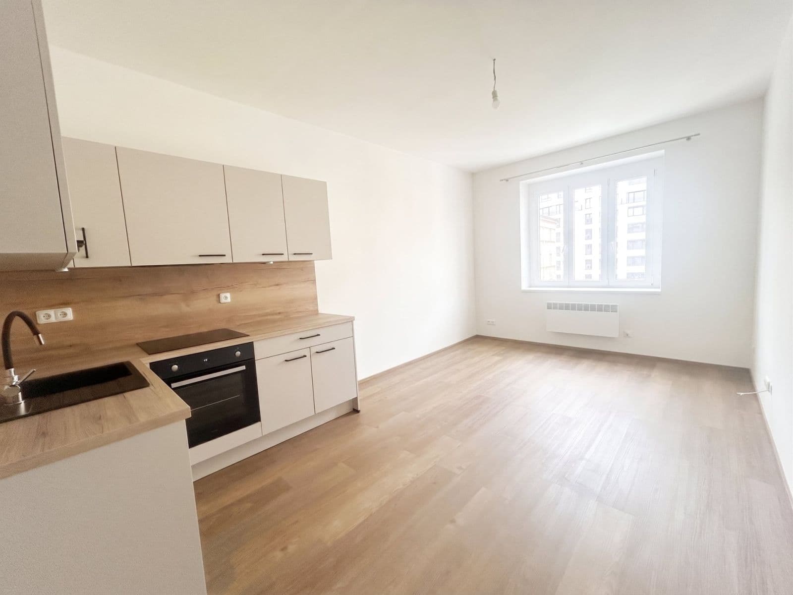 Pronájem bytu 1+kk 23 m², Bohuslava ze Švamberka, Praha, Praha Pronájem bytu 1+kk 23 m², Bohuslava ze Švamberka, Praha, Praha