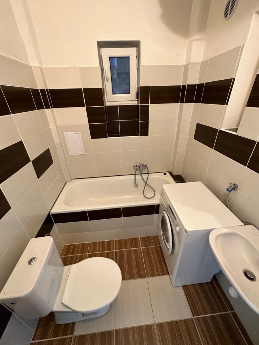 Pronájem bytu 2+kk 56 m², Hartigova, Praha, Praha Pronájem bytu 2+kk 56 m², Hartigova, Praha, Praha