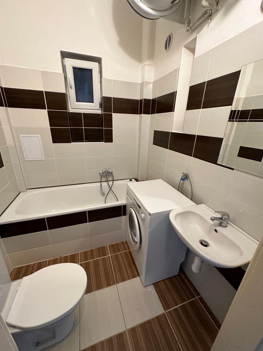 Pronájem bytu 2+kk 56 m², Hartigova, Praha, Praha Pronájem bytu 2+kk 56 m², Hartigova, Praha, Praha