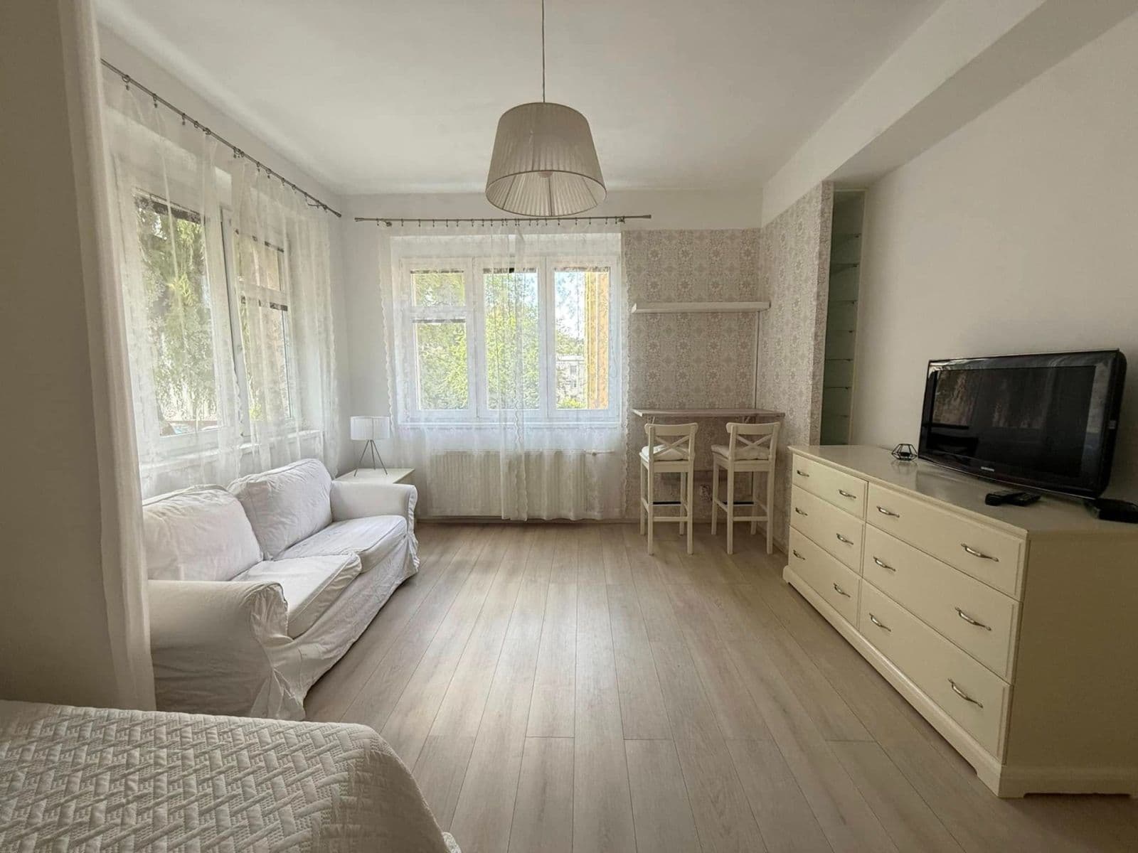 Pronájem bytu 1+1 37 m², Mládeže, Praha, Praha Pronájem bytu 1+1 37 m², Mládeže, Praha, Praha
