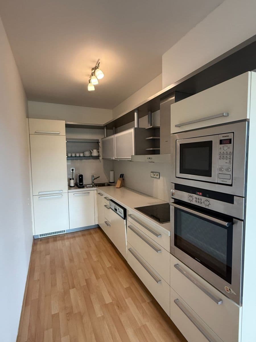 Prodej bytu 3+kk 83 m², Za Valem, Praha, Praha Prodej bytu 3+kk 83 m², Za Valem, Praha, Praha