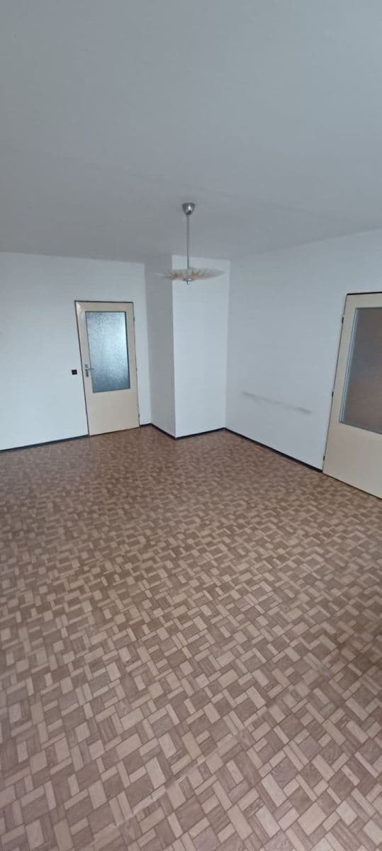 Prodej bytu 3+1 74 m², Ke Strouze, Nymburk, Středočeský kraj Prodej bytu 3+1 74 m², Ke Strouze, Nymburk, Středočeský kraj
