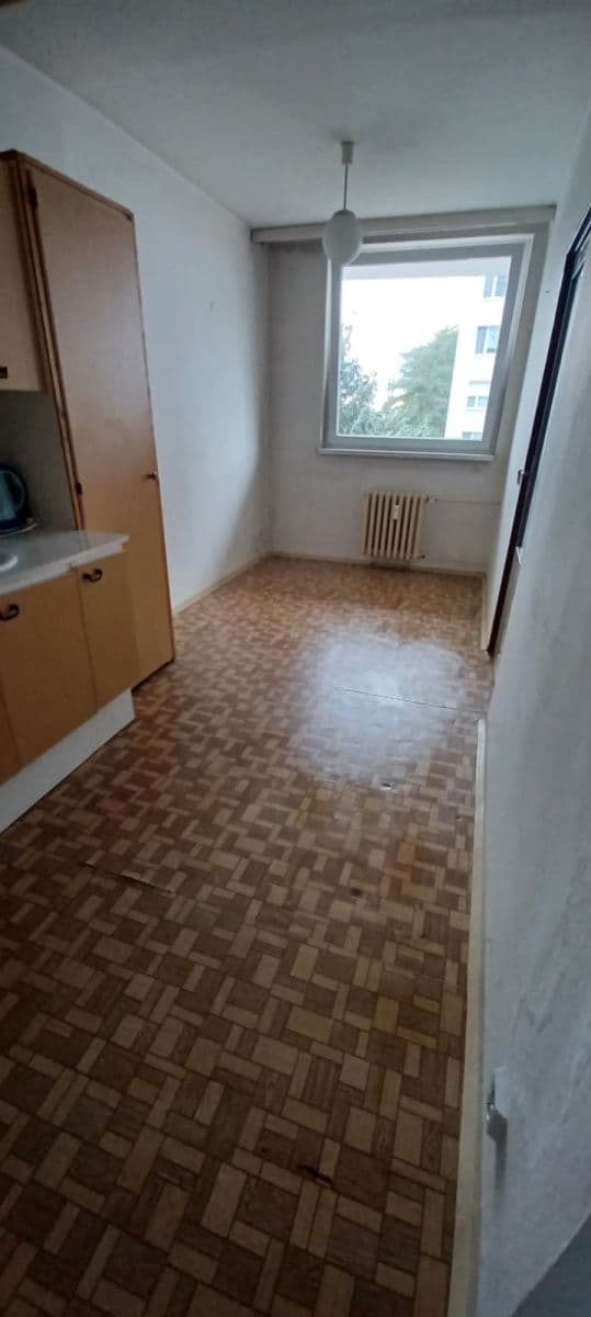 Prodej bytu 3+1 74 m², Ke Strouze, Nymburk, Středočeský kraj Prodej bytu 3+1 74 m², Ke Strouze, Nymburk, Středočeský kraj