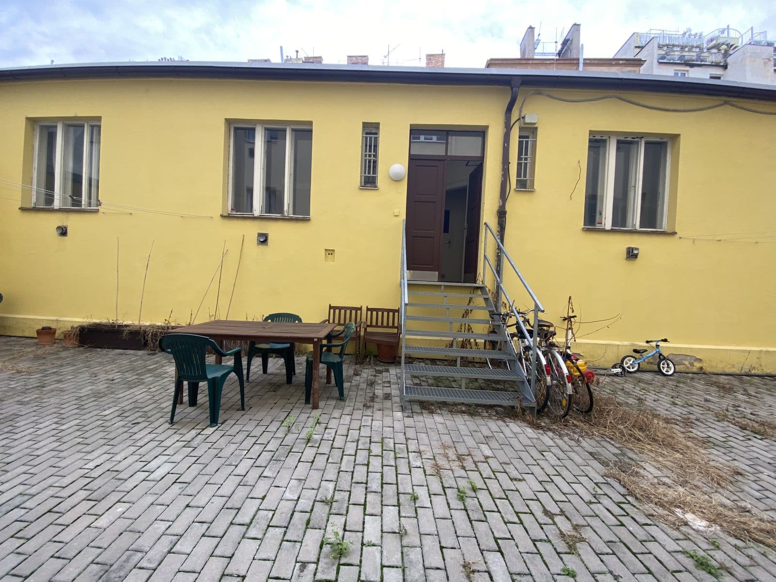 Pronájem bytu 1+1 45 m², Holandská, Praha, Praha Pronájem bytu 1+1 45 m², Holandská, Praha, Praha
