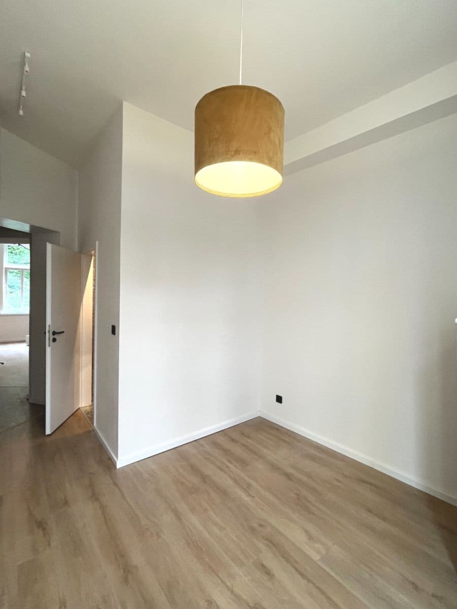 Pronájem bytu 2+kk 36 m², Moravská, Karlovy Vary, Karlovarský kraj Pronájem bytu 2+kk 36 m², Moravská, Karlovy Vary, Karlovarský kraj