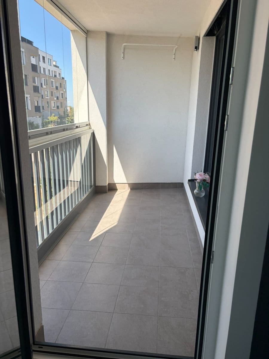 Pronájem bytu 1+kk 37 m², Stočesova, Praha, Praha Pronájem bytu 1+kk 37 m², Stočesova, Praha, Praha