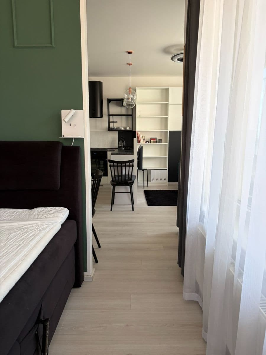 Pronájem bytu 1+kk 37 m², Stočesova, Praha, Praha Pronájem bytu 1+kk 37 m², Stočesova, Praha, Praha