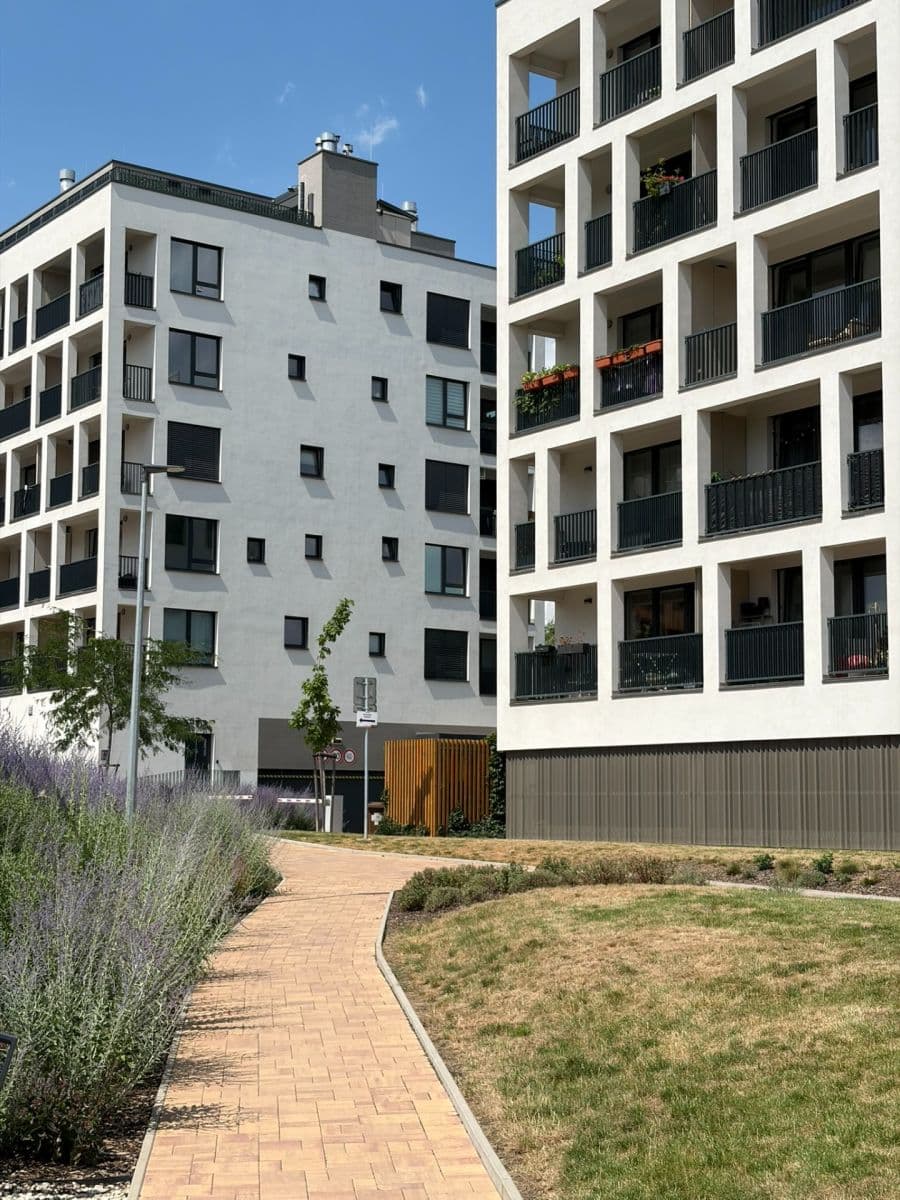 Pronájem bytu 1+kk 37 m², Stočesova, Praha, Praha Pronájem bytu 1+kk 37 m², Stočesova, Praha, Praha
