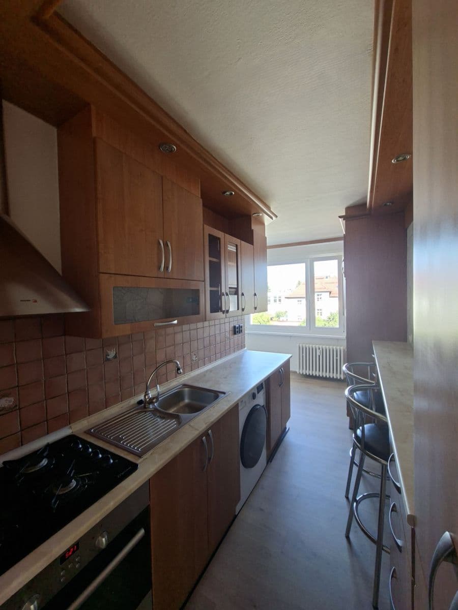 Pronájem bytu 2+1 63 m², Gagarinova, Liberec, Liberecký kraj Pronájem bytu 2+1 63 m², Gagarinova, Liberec, Liberecký kraj