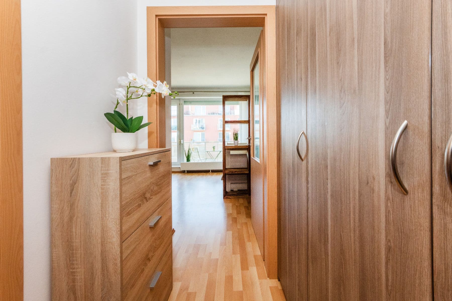 Pronájem bytu 1+kk 38 m², Žitná, Hostivice, Středočeský kraj Pronájem bytu 1+kk 38 m², Žitná, Hostivice, Středočeský kraj