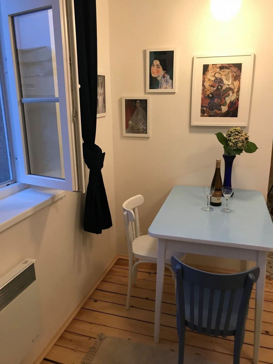 Pronájem bytu 1+kk 18 m², Sarajevská, Praha, Praha Pronájem bytu 1+kk 18 m², Sarajevská, Praha, Praha