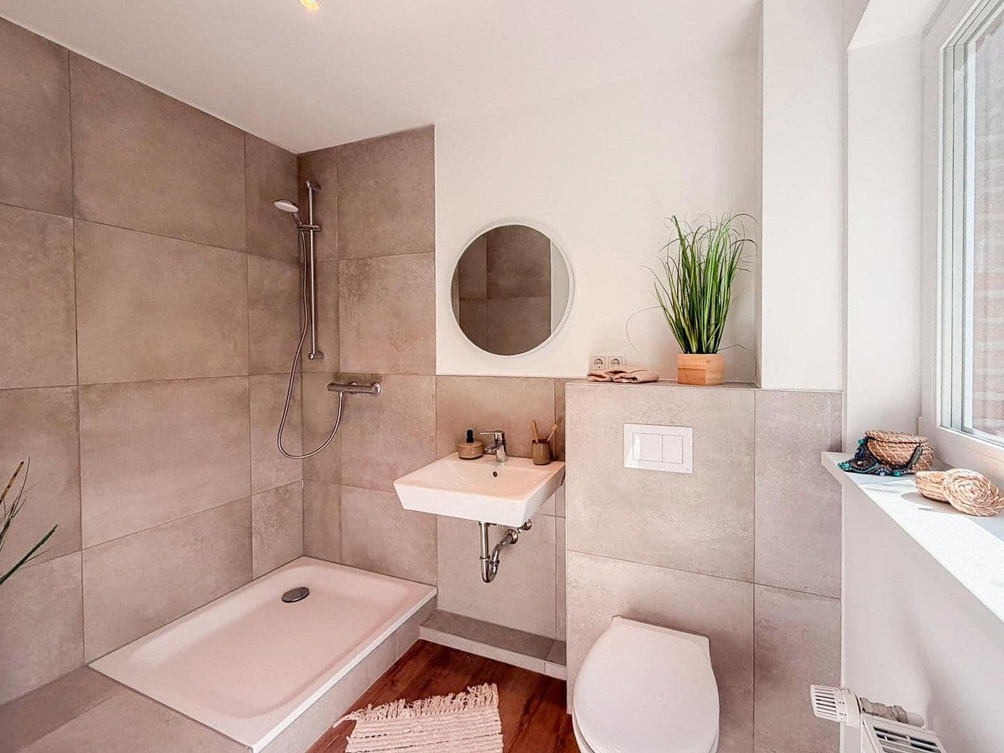 Prodej domu 111 m², pozemek 351 m², Schloßstraße 9a, Bargteheide, Šlesvicko-Holštýnsko Prodej domu 111 m², pozemek 351 m², Schloßstraße 9a, Bargteheide, Šlesvicko-Holštýnsko