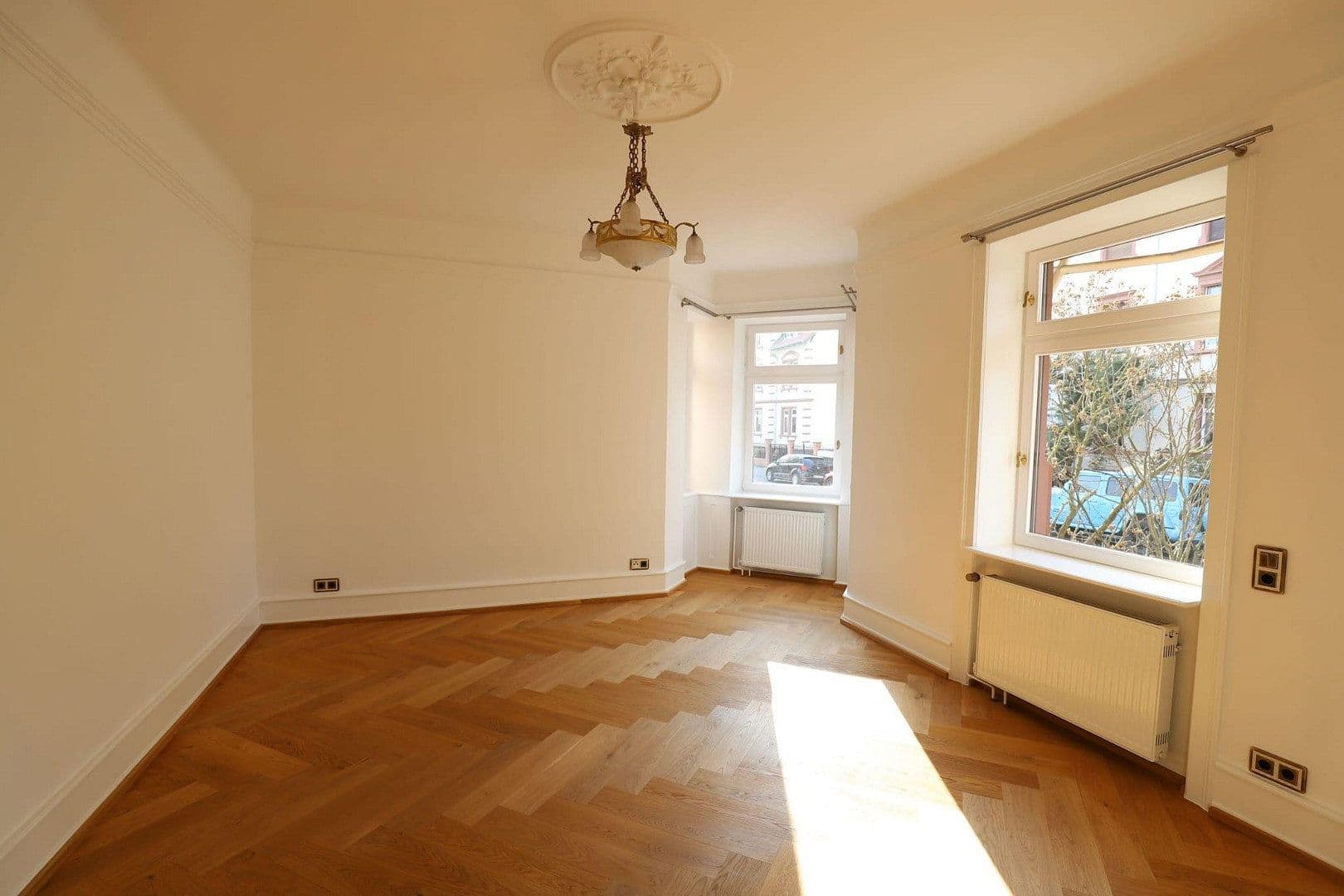 Pronájem bytu 4+1 118 m², Julius-Leber-Straße 10, Hanau, Hessen Pronájem bytu 4+1 118 m², Julius-Leber-Straße 10, Hanau, Hessen