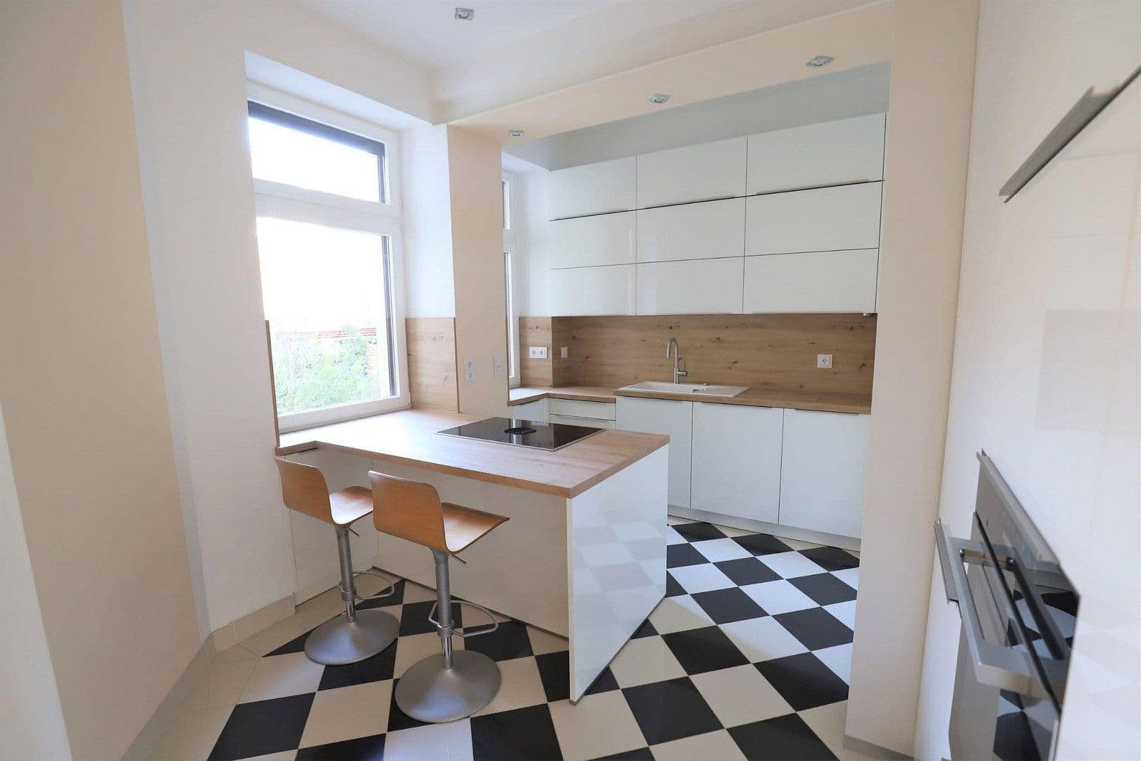 Pronájem bytu 4+1 118 m², Julius-Leber-Straße 10, Hanau, Hessen Pronájem bytu 4+1 118 m², Julius-Leber-Straße 10, Hanau, Hessen