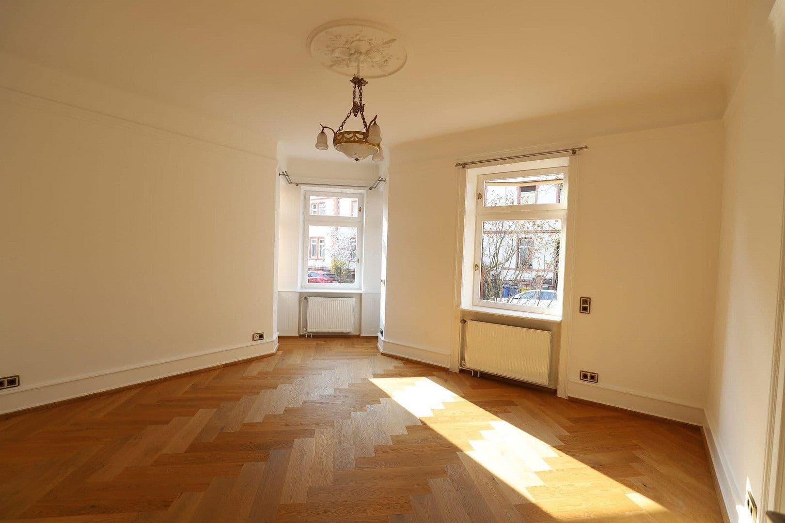 Pronájem bytu 4+1 118 m², Julius-Leber-Straße 10, Hanau, Hessen Pronájem bytu 4+1 118 m², Julius-Leber-Straße 10, Hanau, Hessen