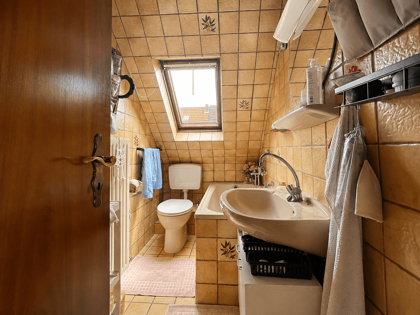 Pronájem bytu 3+1 45 m², Ackerstraße 20, Oberhausen, Severní Porýní-Vestfálsko Pronájem bytu 3+1 45 m², Ackerstraße 20, Oberhausen, Severní Porýní-Vestfálsko